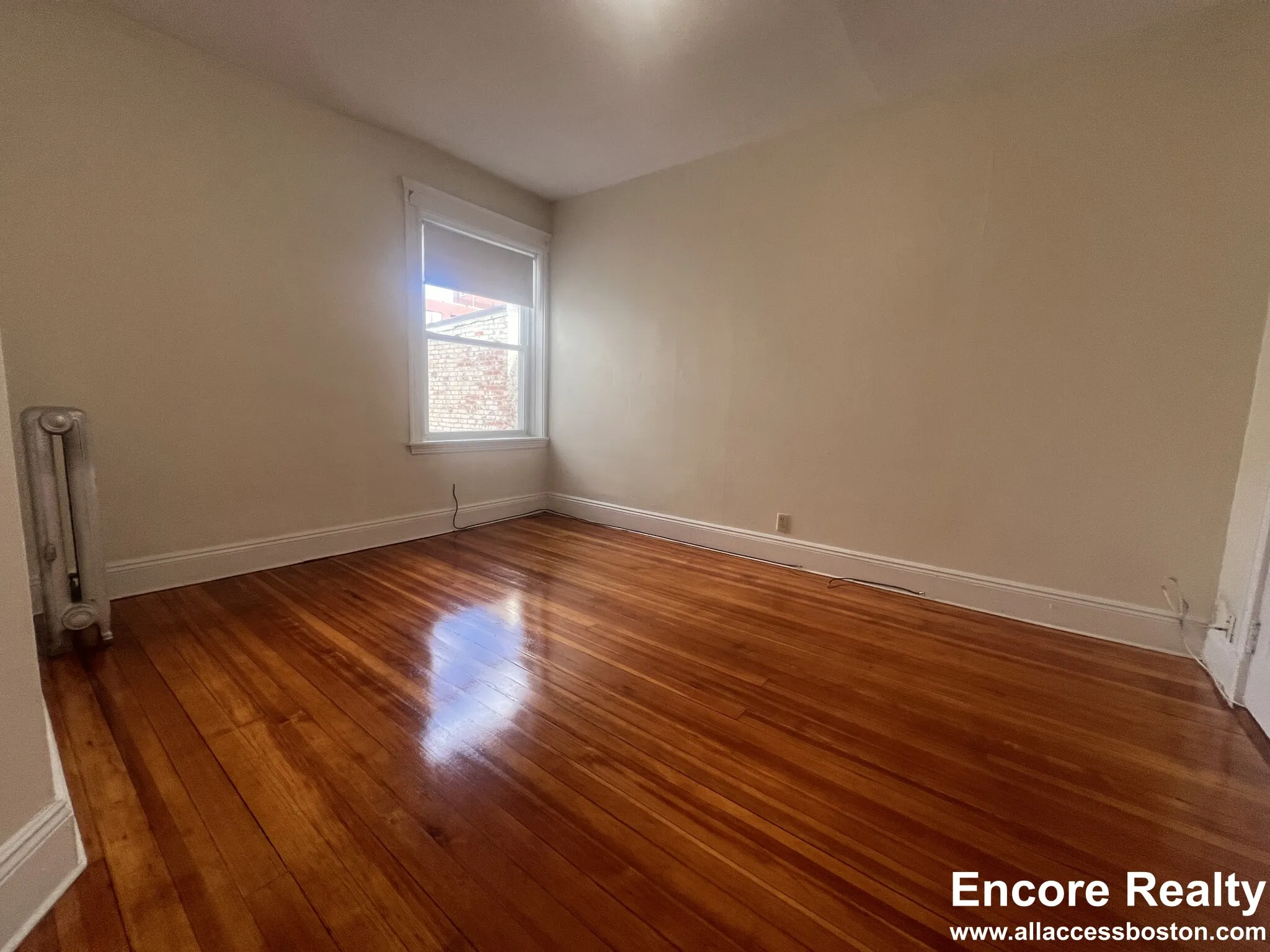 3 bed, 1 bath apartment for rent at 11 Mount Hood Rd Unit 5, Brighton — photo 5 of 10