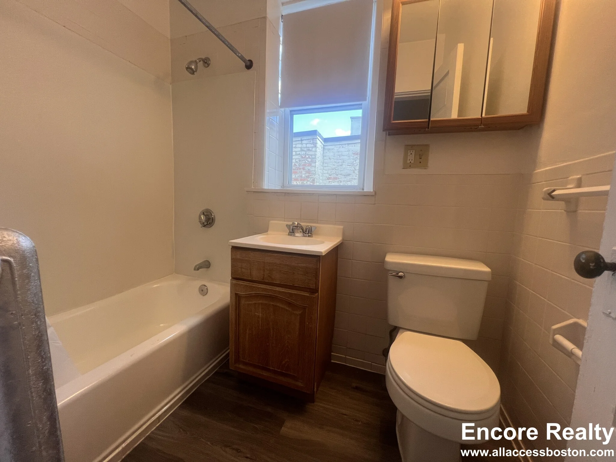 3 bed, 1 bath apartment for rent at 11 Mount Hood Rd Unit 5, Brighton — photo 10 of 10