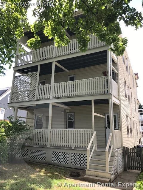 2 bed, 1 bath apartment for rent at 11 Myrick St Unit 1, Allston — photo 12 of 13