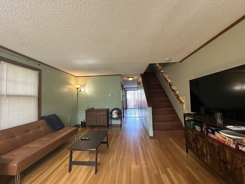 2 bed, 1 bath apartment for rent at 11 Myrtle St Unit 11, Brickbottom-Inner Belt — photo 4 of 19