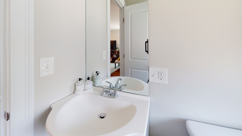 3 bed, 3 bath apartment for rent at 11 Myrtle St, Watertown — photo 15 of 20