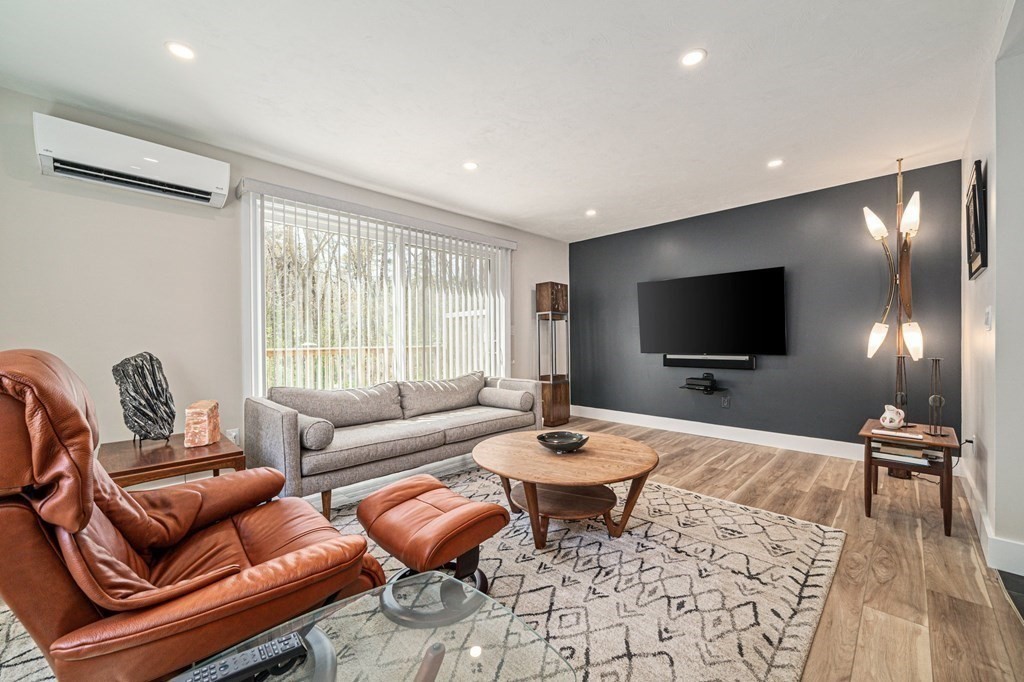 2 bed, 1 bath apartment for rent at 11 Nancy Rd Unit 4, Easton — photo 6 of 24