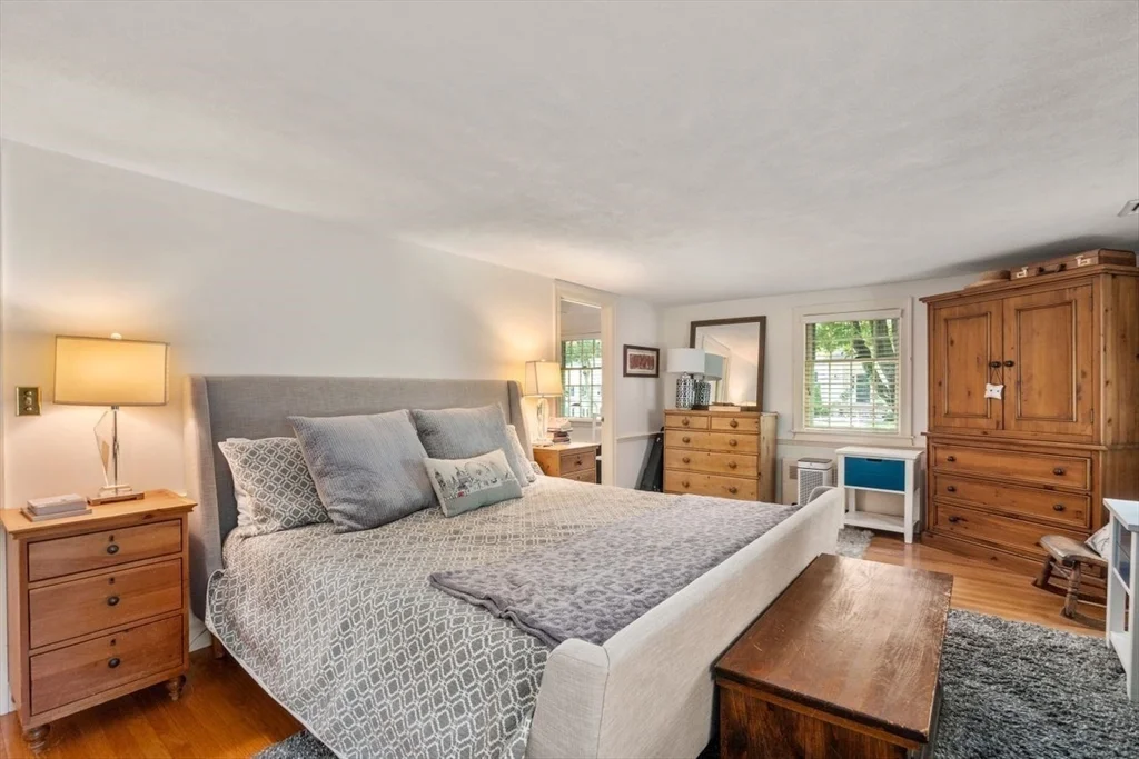 4 bed, 2 bath apartment for rent at 11 Nantucket Rd Unit 11, Wellesley — photo 20 of 23