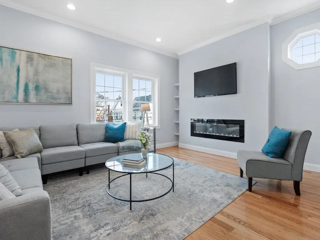 4 bed, 3.5 bath apartment for rent at 11 Naviens Ln Unit 1, Bleachery — photo 13 of 26