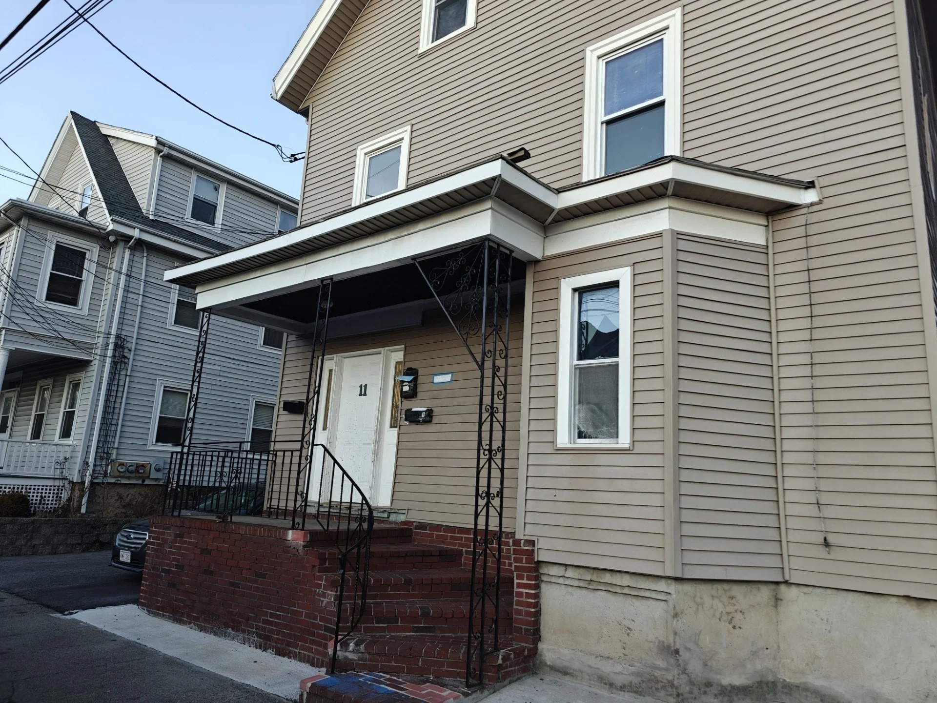 3 bed, 1 bath apartment for rent at 11 Nelson St Unit 2, Lynn — photo 13 of 14