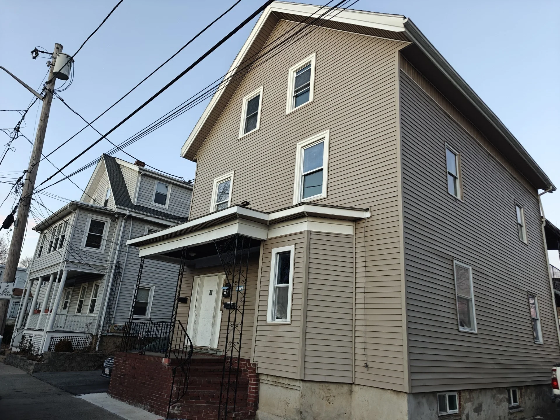 3 bed, 1 bath apartment for rent at 11 Nelson St Unit 2, Lynn — photo 14 of 14