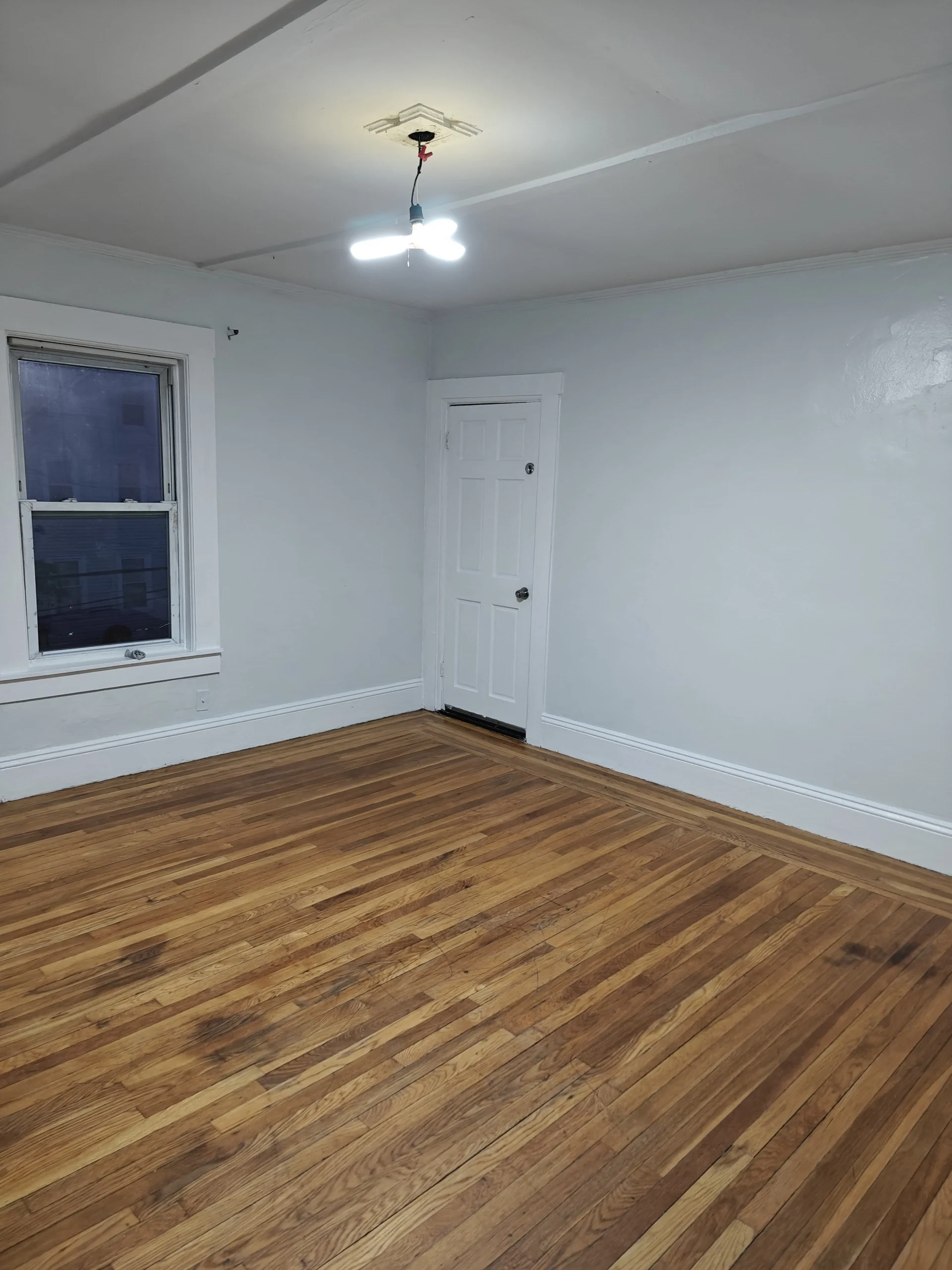 3 bed, 1 bath apartment for rent at 11 Nelson St Unit 2, Lynn — photo 3 of 14