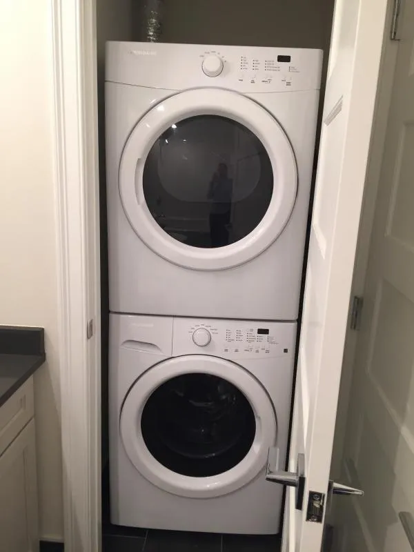 2 bed, 1 bath apartment for rent at 11 Newcomb St Unit 11, Roxbury — photo 6 of 9