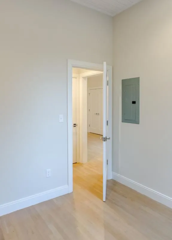 3 bed, 2 bath apartment for rent at 11 Newcomb St Unit 3, Roxbury — photo 7 of 15