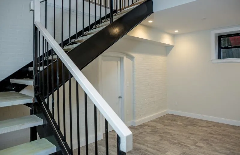 3 bed, 2 bath apartment for rent at 11 Newcomb St Unit 3, Roxbury — photo 11 of 15