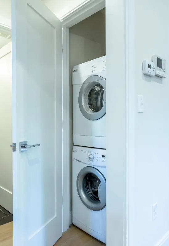 3 bed, 2 bath apartment for rent at 11 Newcomb St Unit 4, Roxbury — photo 6 of 13