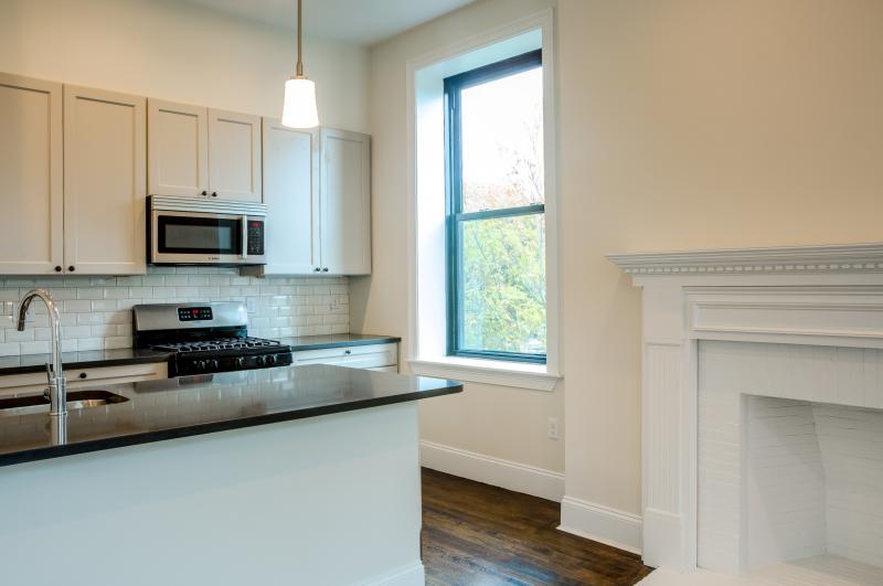 2 bed, 1.5 bath apartment for rent at 11 Newcomb St Unit 5, Roxbury — photo 4 of 17