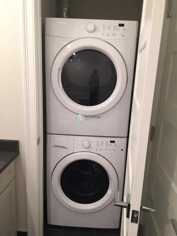 2 bed, 1 bath apartment for rent at 11 Newcomb St Unit 8, Roxbury — photo 5 of 12