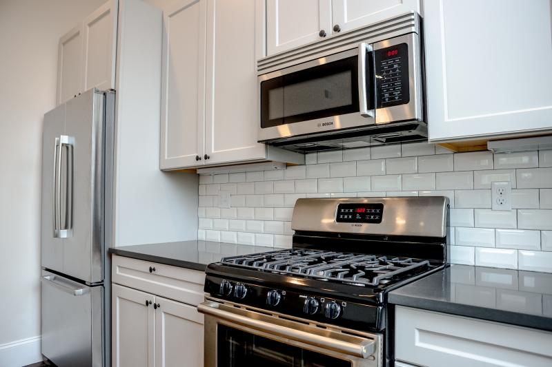 3 bed, 1 bath apartment for rent at 11 Newcomb St Unit 9, Roxbury — photo 10 of 18