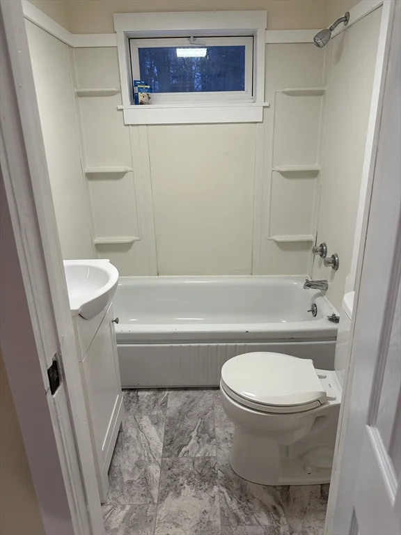2 bed, 1 bath apartment for rent at 11 North Boundary Rd Unit 11, Pembroke — photo 4 of 4