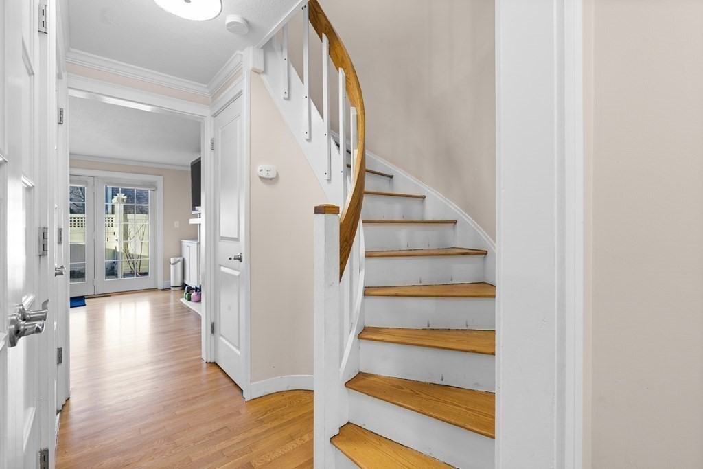 2 bed, 1 bath apartment for rent at 11 Oak St Unit 37, Wellesley — photo 6 of 22