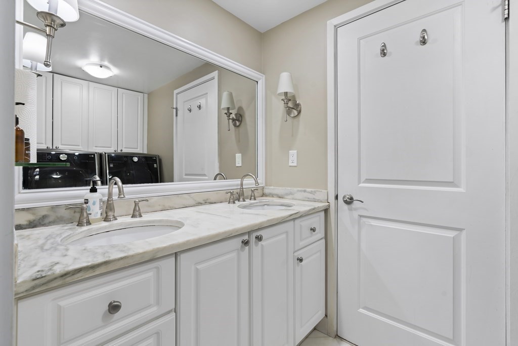 2 bed, 1 bath apartment for rent at 11 Oak St Unit 37, Wellesley — photo 13 of 22
