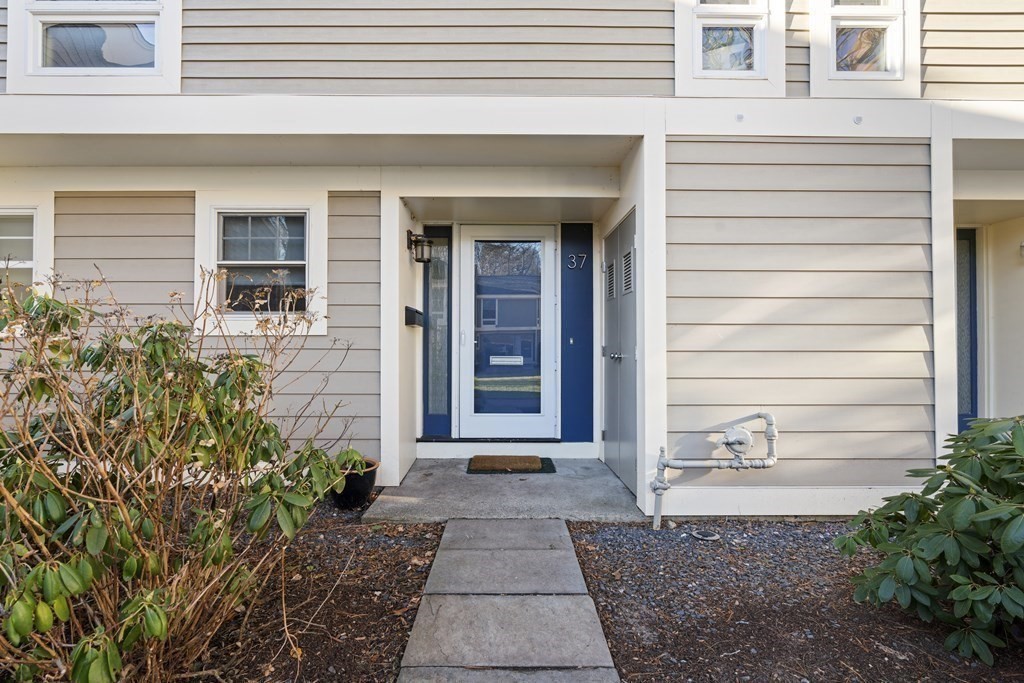 2 bed, 1 bath apartment for rent at 11 Oak St Unit 37, Wellesley — photo 21 of 22