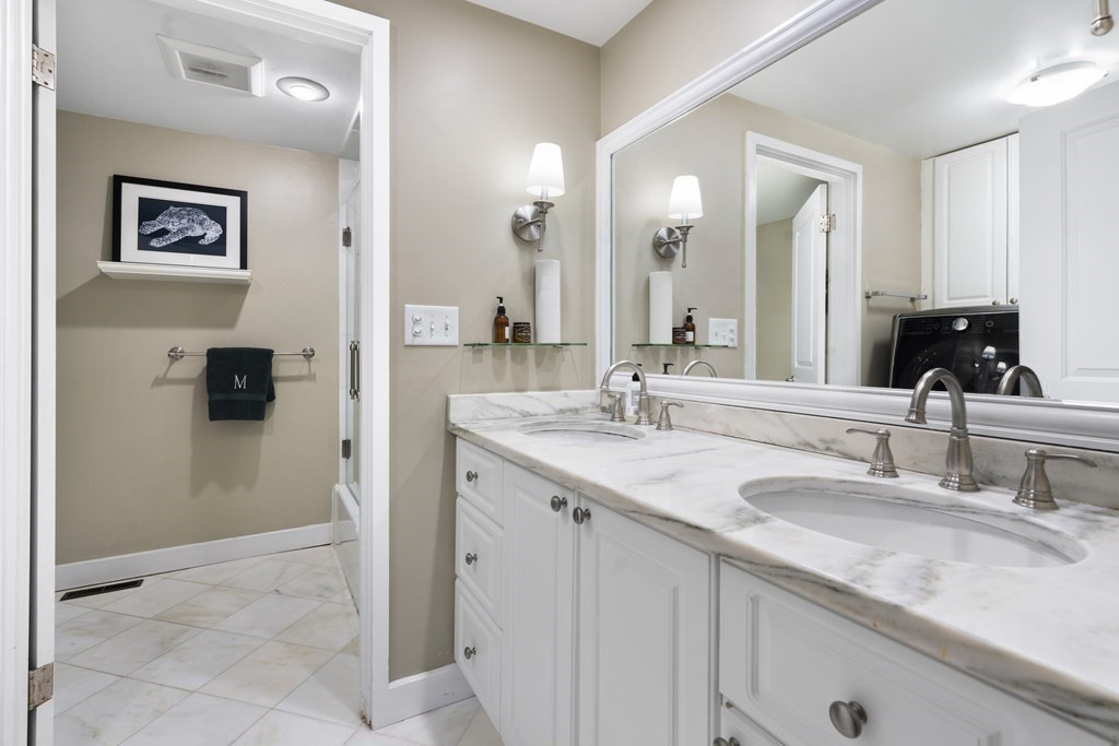 2 bed, 1 bath apartment for rent at 11 Oak St Unit 37, Wellesley — photo 15 of 22