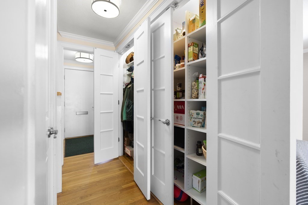 2 bed, 1 bath apartment for rent at 11 Oak St Unit 37, Wellesley — photo 5 of 22