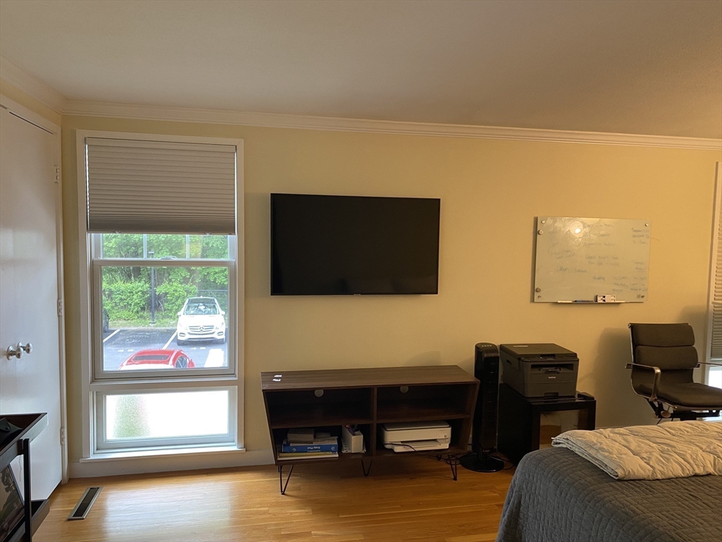 2 bed, 1 bath apartment for rent at 11 Oak St Unit 52, Wellesley — photo 9 of 13