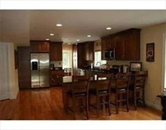 4 bed, 2 bath apartment for rent at 11 Oak St Unit -, Watertown — photo 9 of 34
