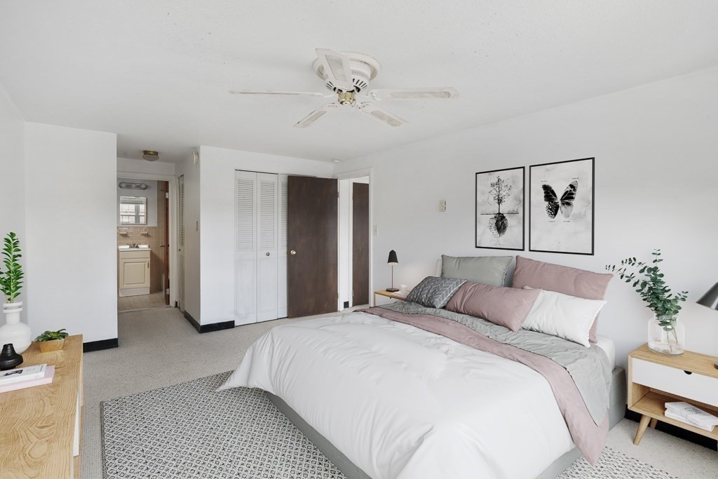 1 bed, 1 bath apartment for rent at 11 Old Colony Ln Unit 7, Arlington Heights — photo 2 of 16