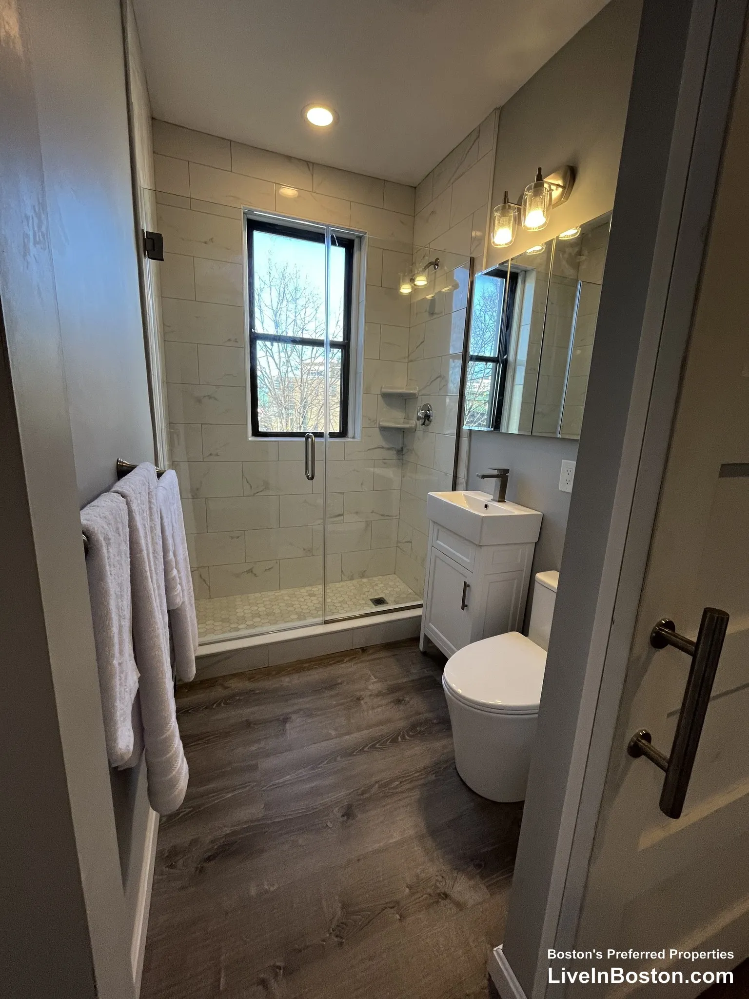 Studio bed, 1 bath apartment for rent at 11 Park Dr Unit 32, Fenway — photo 2 of 12