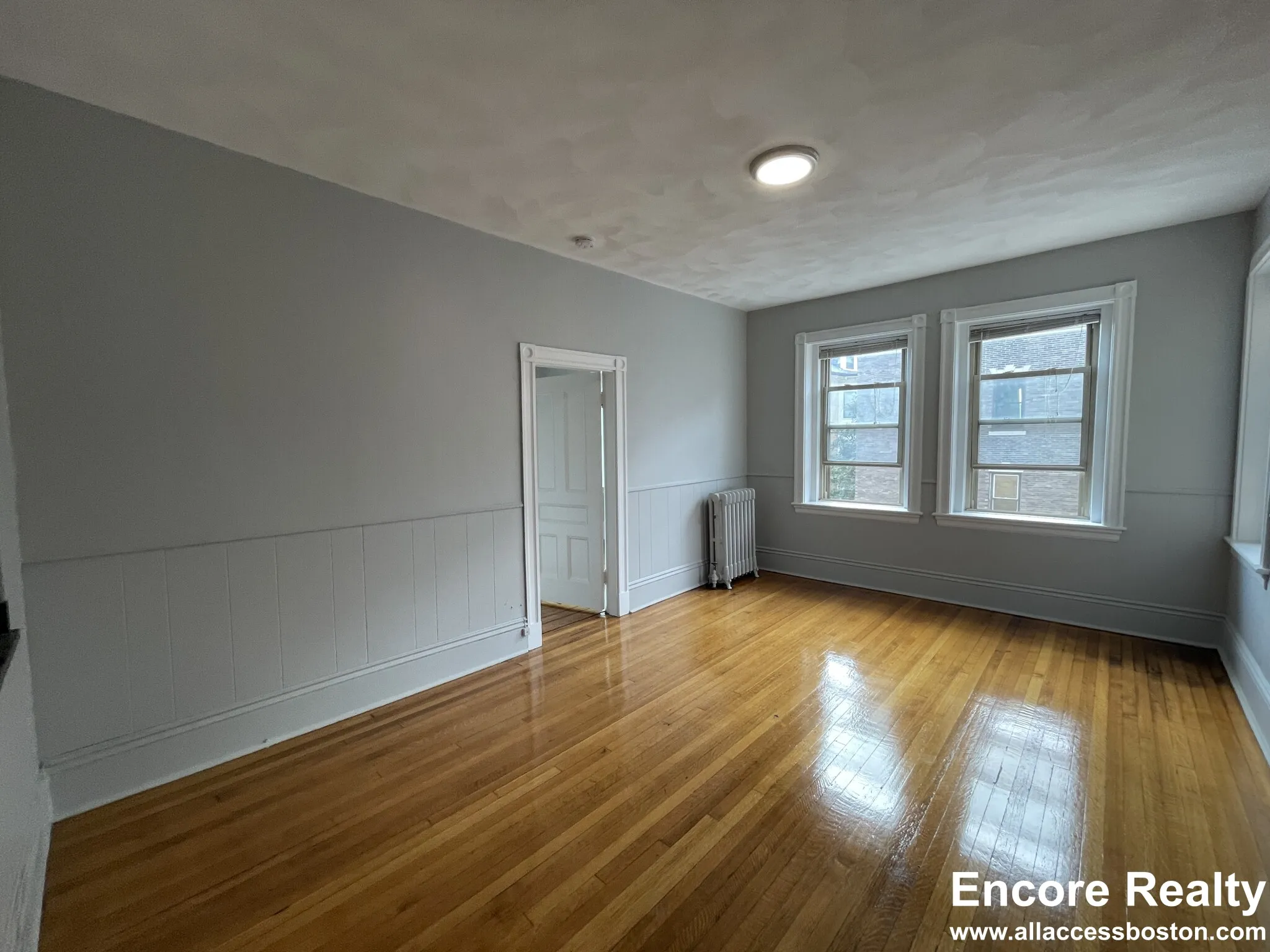 5 bed, 2 bath apartment for rent at 11 Park St Unit 11-6, Coolidge Corner — photo 16 of 23