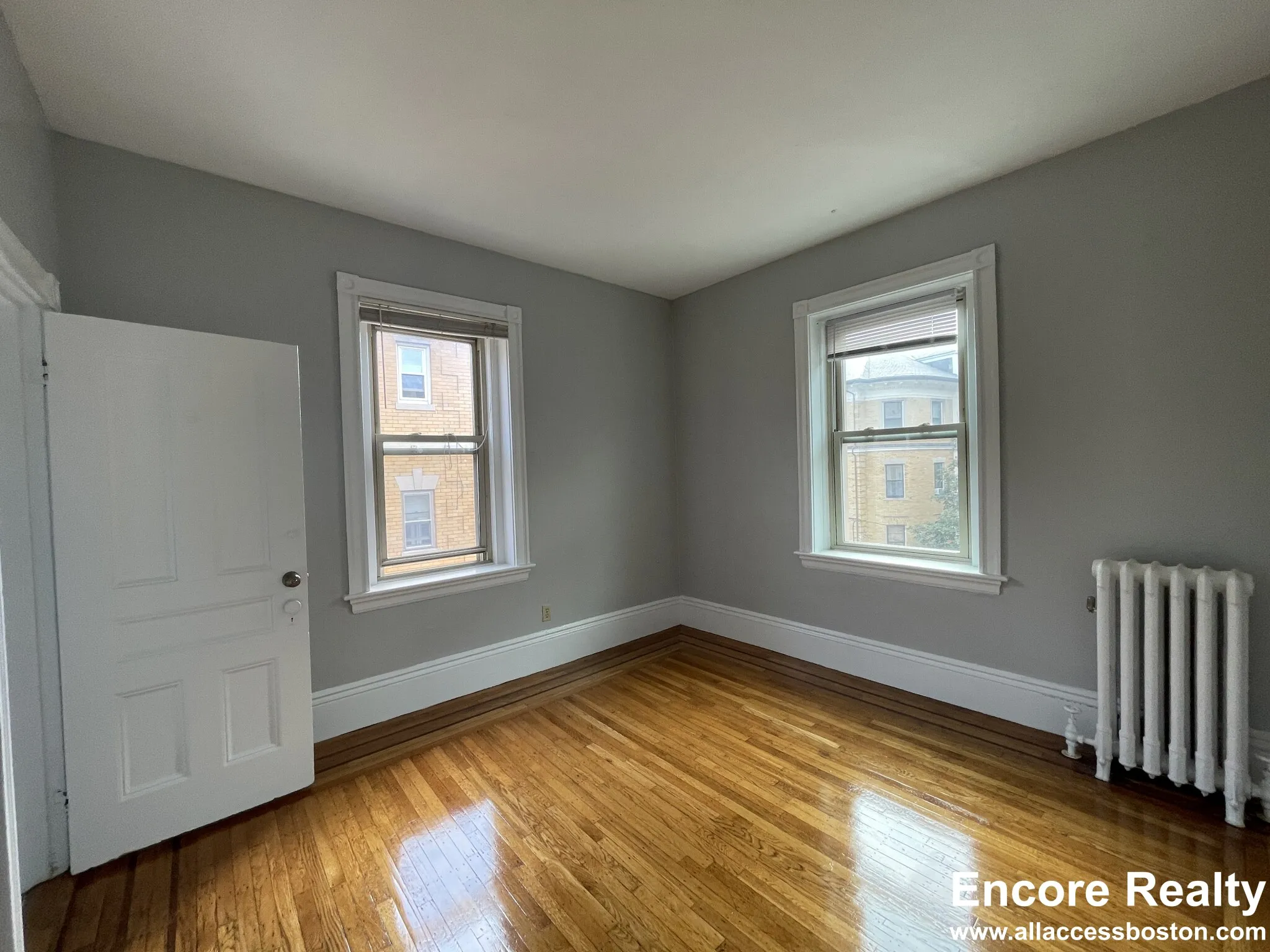 5 bed, 2 bath apartment for rent at 11 Park St Unit 11-6, Coolidge Corner — photo 18 of 23