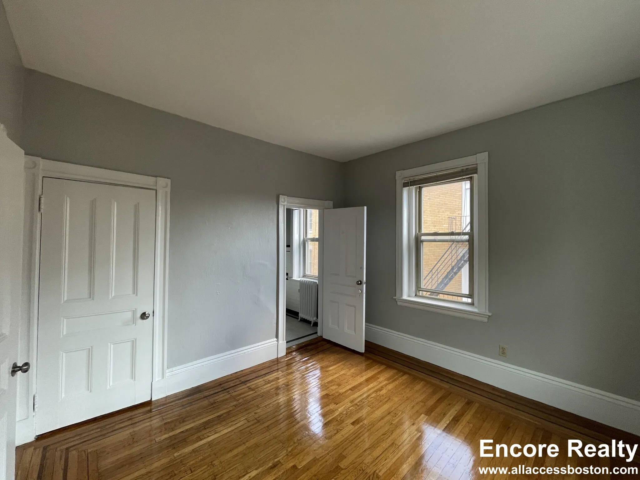 5 bed, 2 bath apartment for rent at 11 Park St Unit 11-6, Coolidge Corner — photo 19 of 23