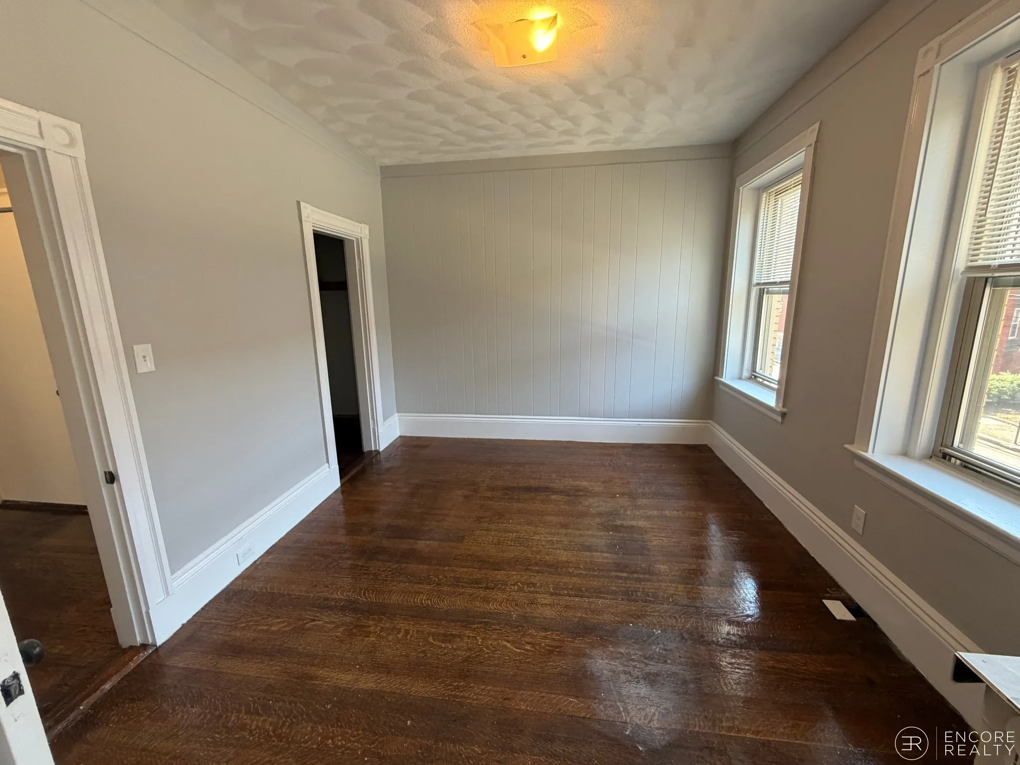 4 bed, 2 bath apartment for rent at 11 Park St Unit 3, Coolidge Corner — photo 3 of 16