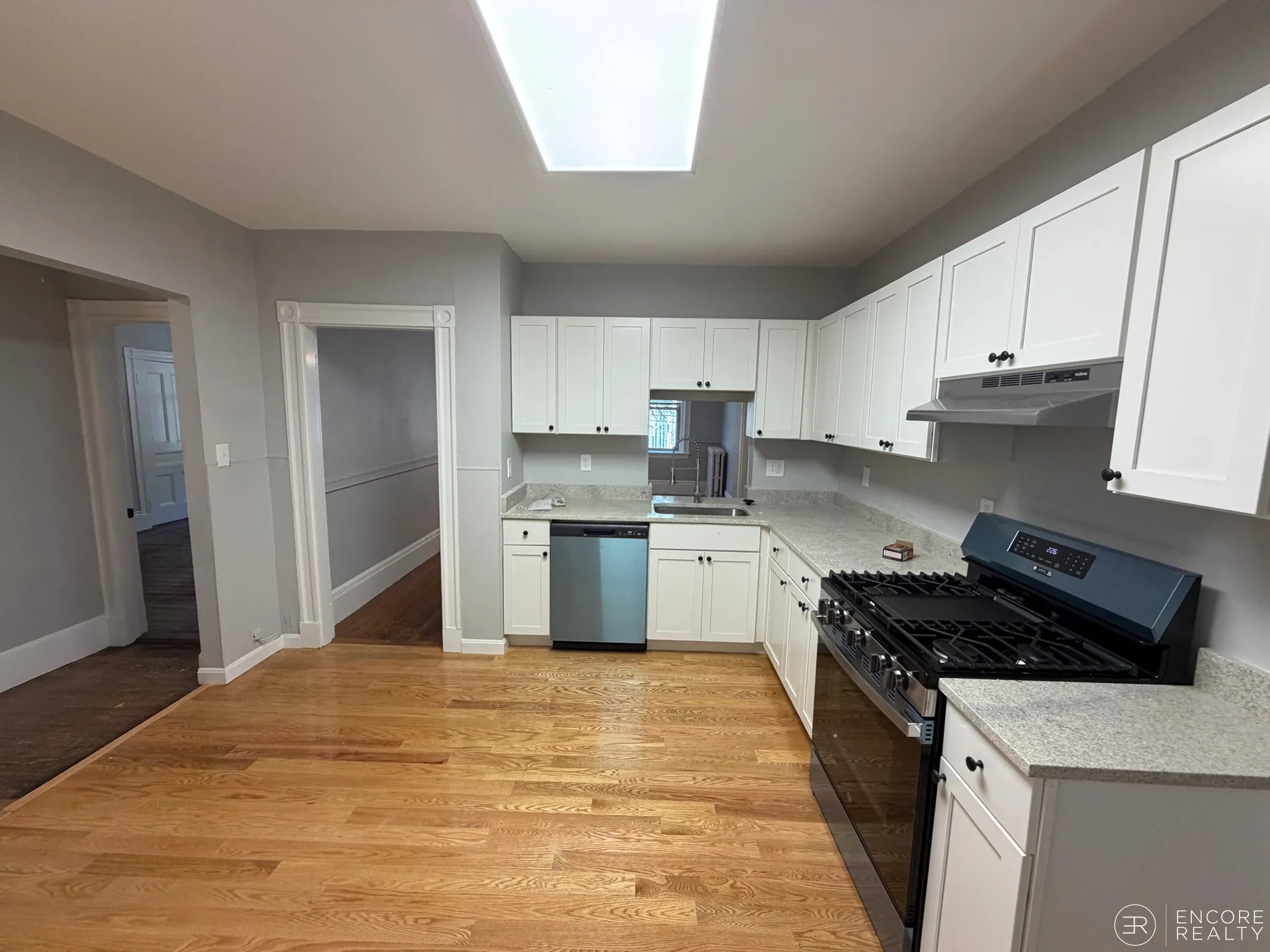 4 bed, 2 bath apartment for rent at 11 Park St Unit 3, Coolidge Corner — photo 9 of 16