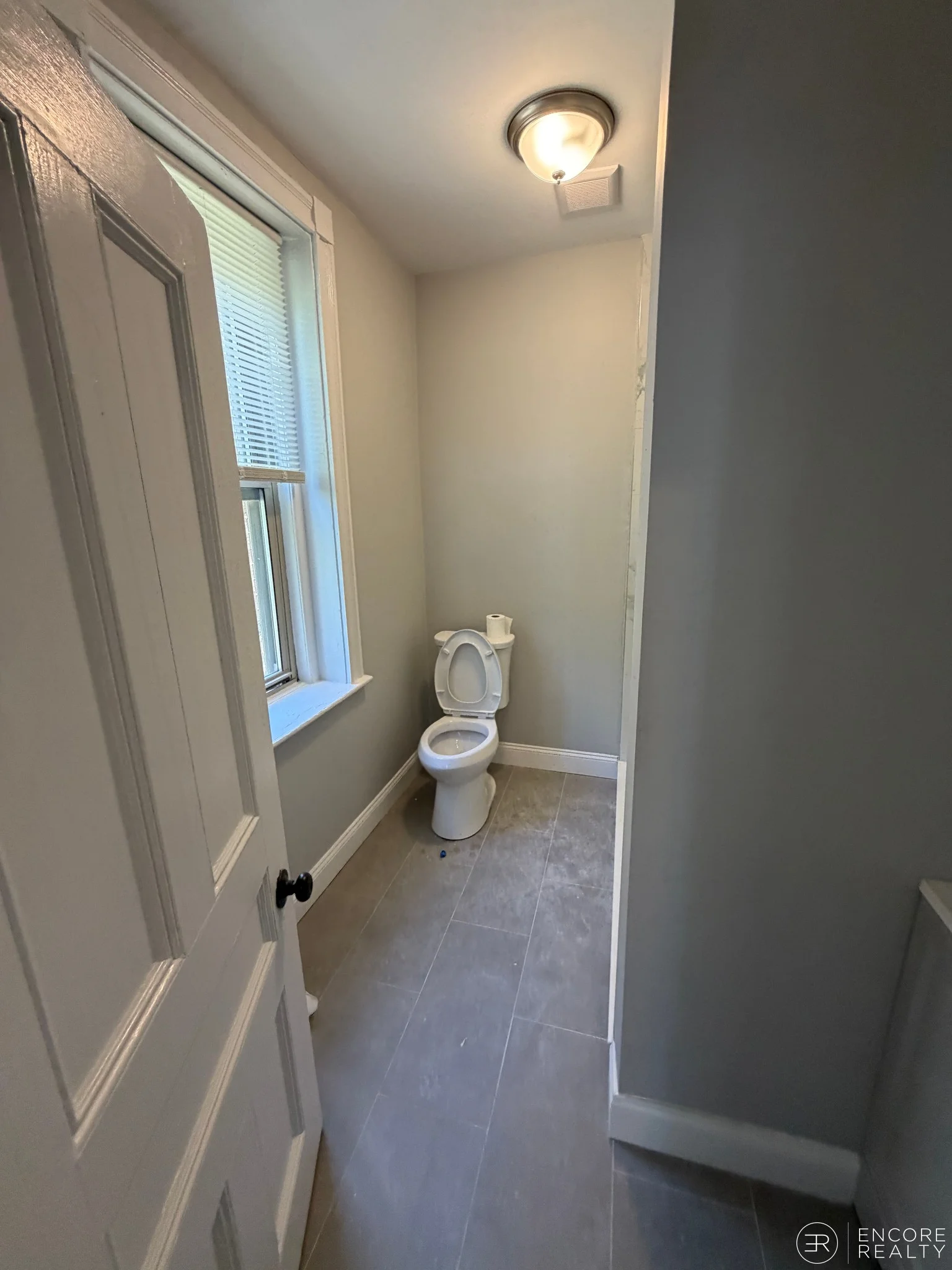 4 bed, 2 bath apartment for rent at 11 Park St Unit 3, Coolidge Corner — photo 15 of 16