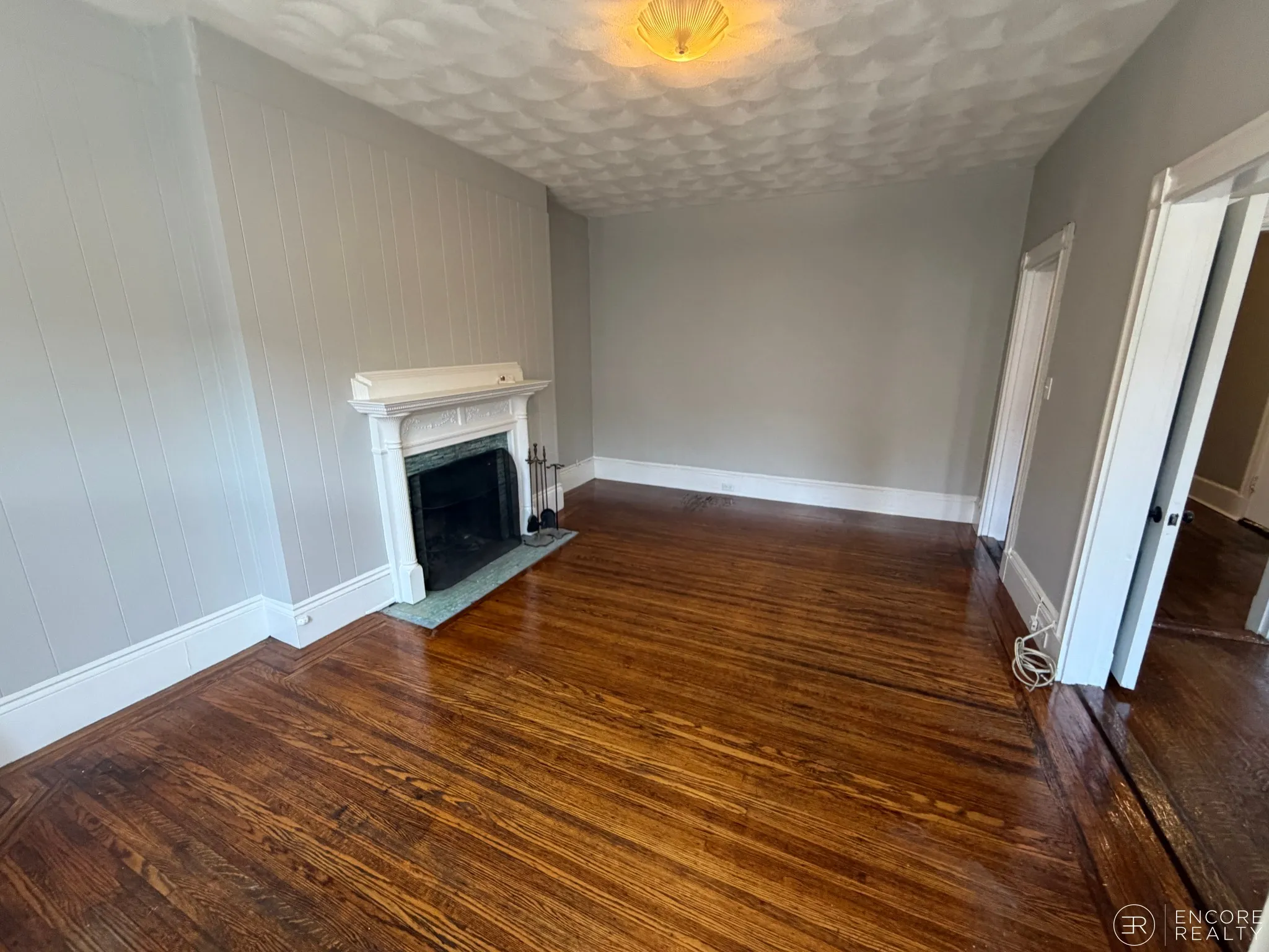 4 bed, 2 bath apartment for rent at 11 Park St Unit 3, Coolidge Corner — photo 2 of 16