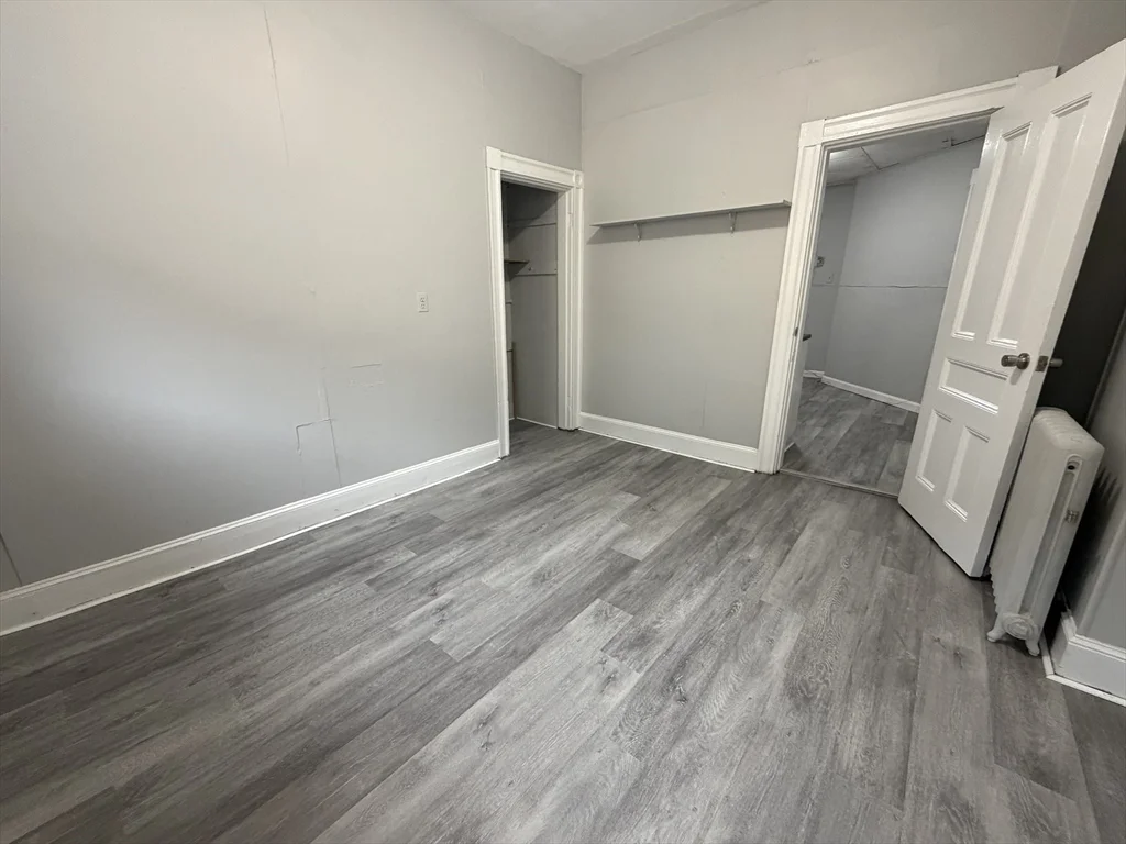 5 bed, 2 bath apartment for rent at 11 Park St Unit 6, Coolidge Corner — photo 16 of 21