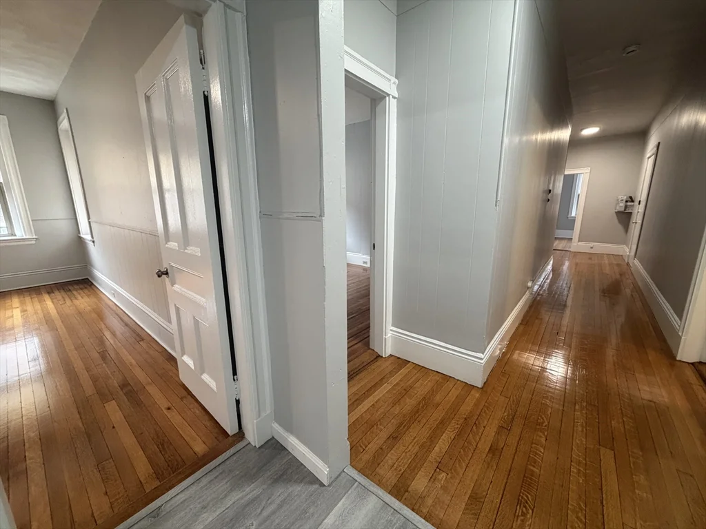 5 bed, 2 bath apartment for rent at 11 Park St Unit 6, Coolidge Corner — photo 5 of 21