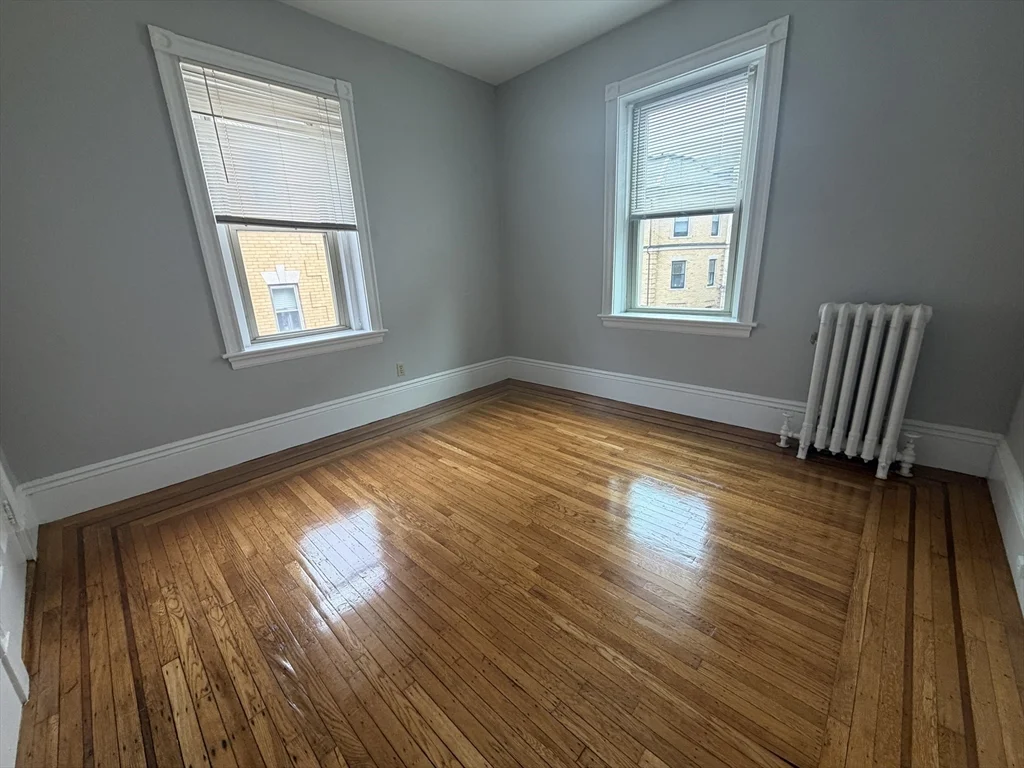 5 bed, 2 bath apartment for rent at 11 Park St Unit 6, Coolidge Corner — photo 17 of 21