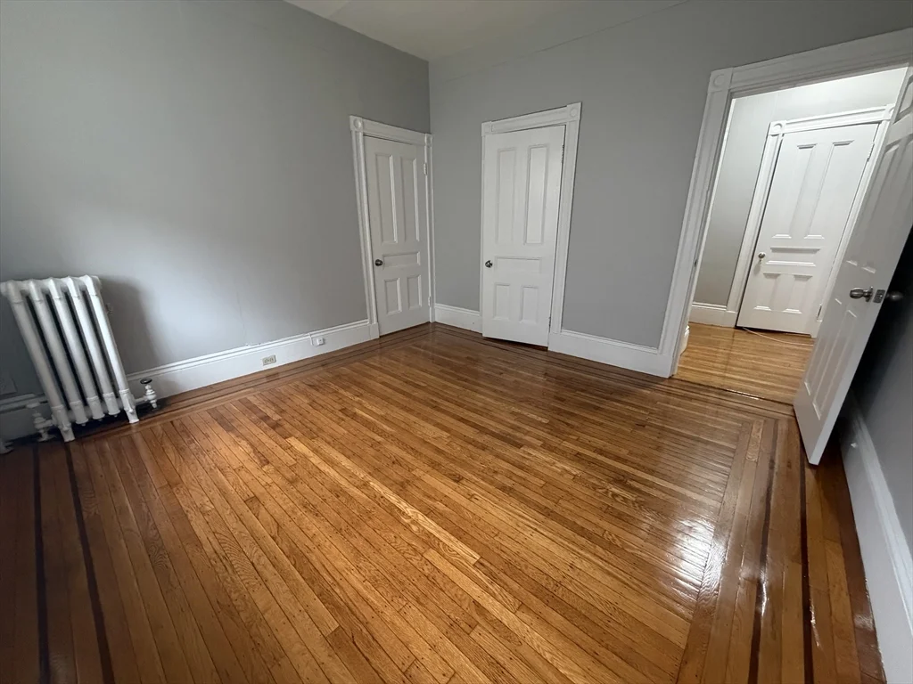 5 bed, 2 bath apartment for rent at 11 Park St Unit 6, Coolidge Corner — photo 14 of 21
