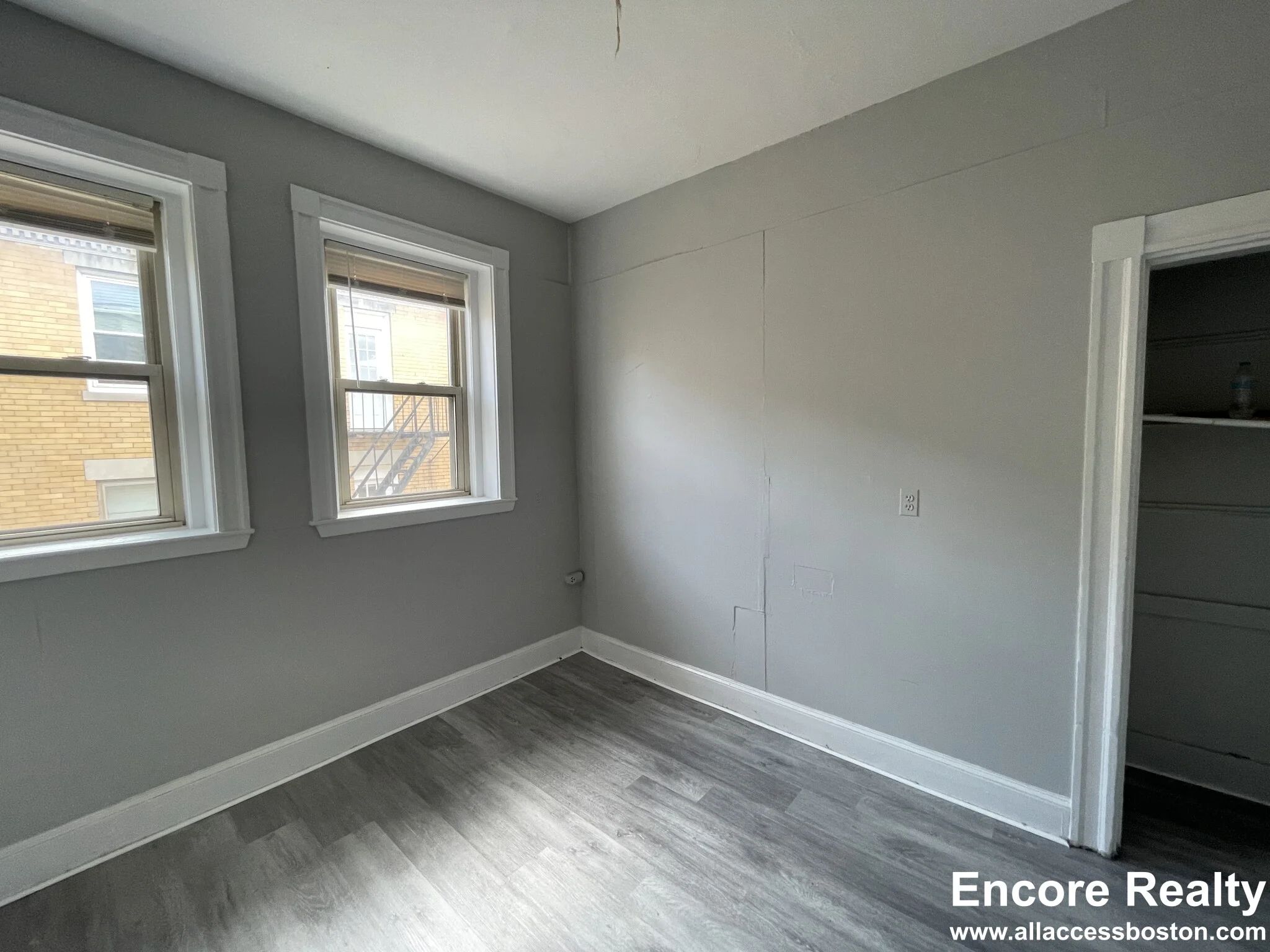 5 bed, 2 bath apartment for rent at 11 Park St Unit 6a, Coolidge Corner — photo 22 of 23
