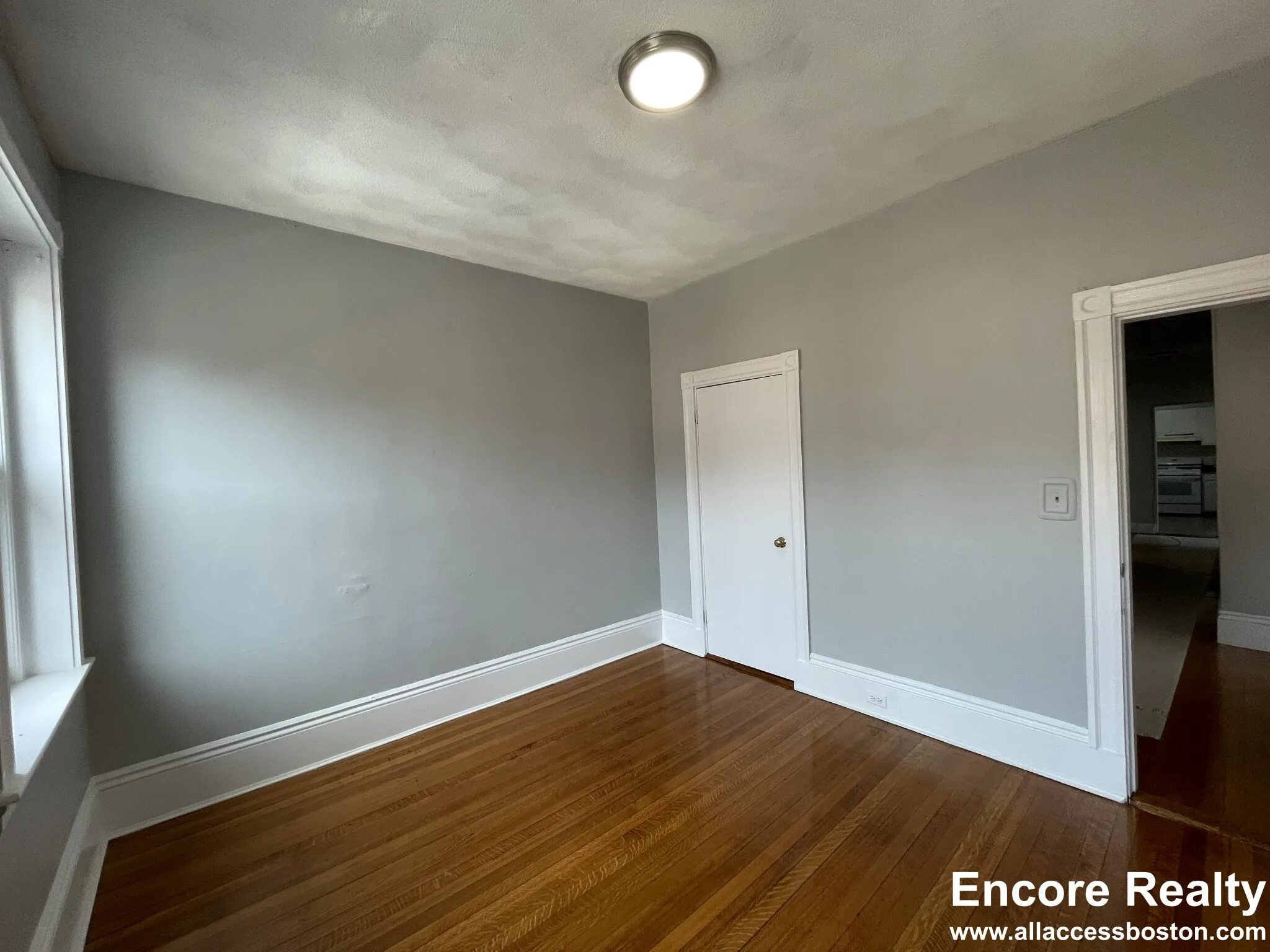 5 bed, 2 bath apartment for rent at 11 Park St Unit 6q, Coolidge Corner — photo 8 of 23