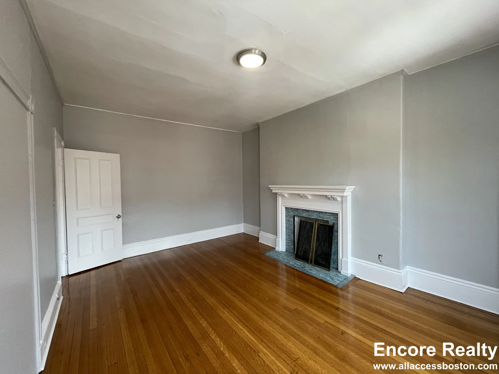 5 bed, 2 bath apartment for rent at 11 Park St Unit 6q, Coolidge Corner — photo 5 of 23