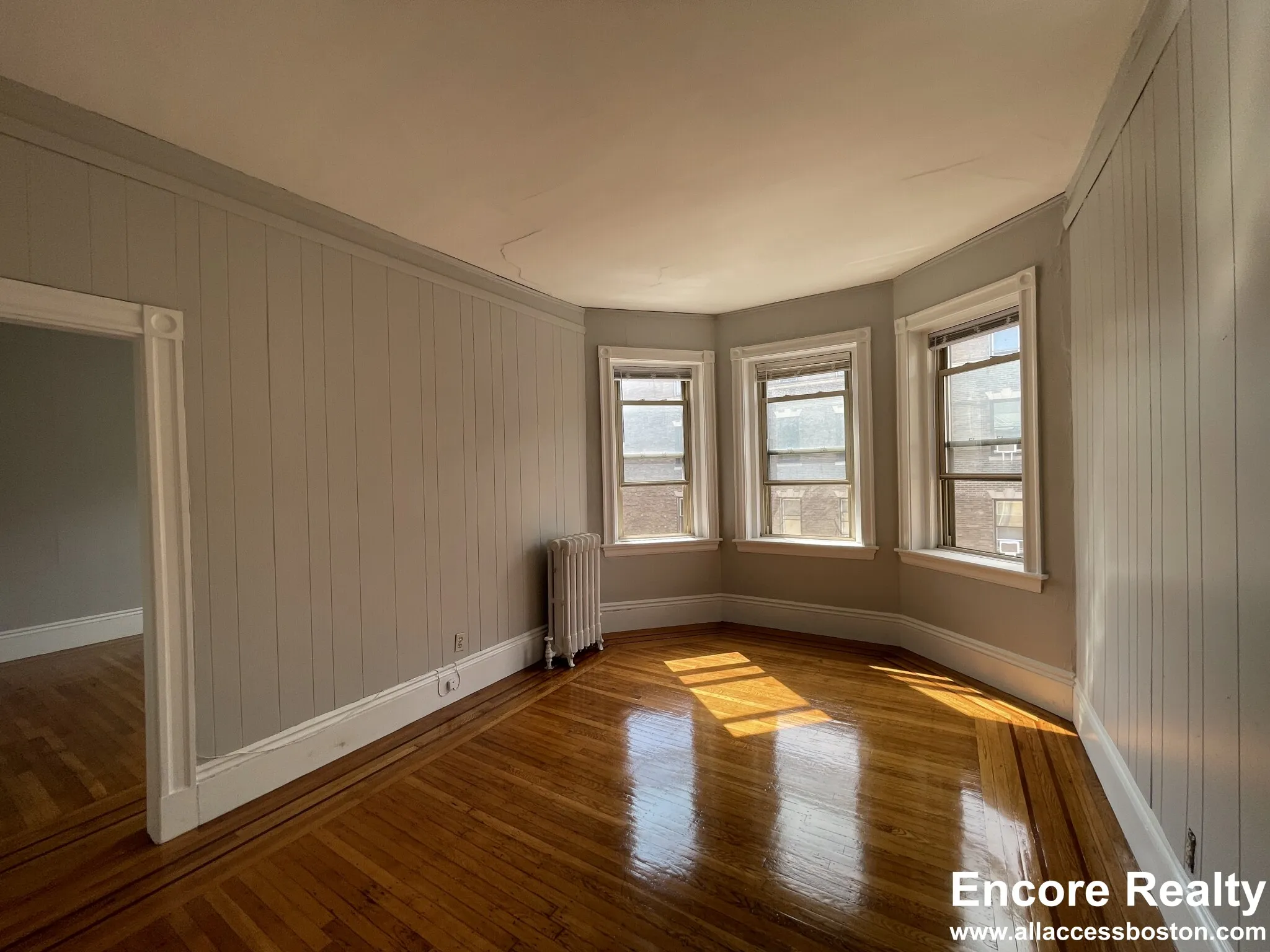 5 bed, 2 bath apartment for rent at 11 Park St Unit 8M, Coolidge Corner — photo 6 of 23