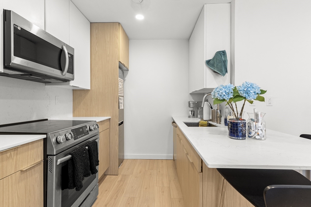 1 bed, 1 bath apartment for rent at 11 Parker Hill Ave Unit 11, Mission Hill — photo 1 of 6