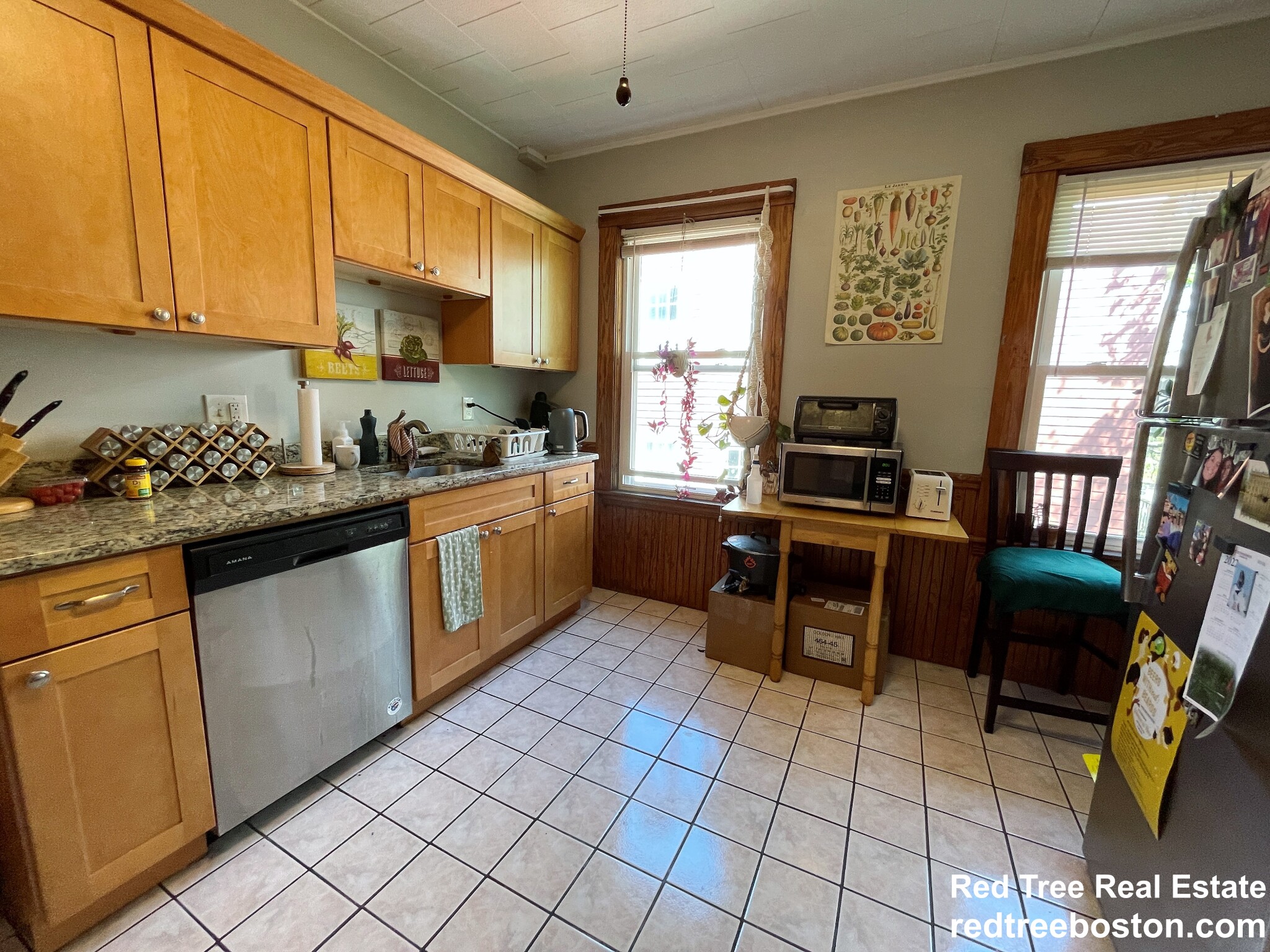 3 bed, 1 bath apartment for rent at 11 Parkton Rd Unit 2, Jamaica Plain — photo 3 of 16