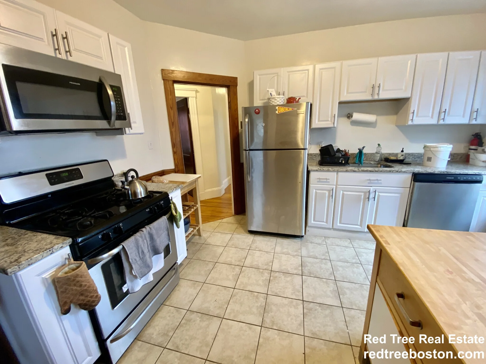 3 bed, 1 bath apartment for rent at 11 Parkton Rd Unit 3, Jamaica Hills — photo 2 of 16
