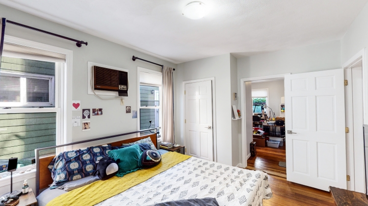 3 bed, 1 bath apartment for rent at 11 Partridge Ave Unit 1, Magoun Square — photo 4 of 10