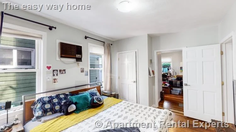 3 bed, 1 bath apartment for rent at 11 Partridge Ave Unit 3, Magoun Square — photo 3 of 7