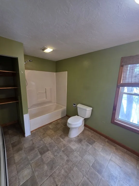2 bed, 1 bath apartment for rent at 11 Pearl St Unit 3, Middleboro — photo 8 of 19