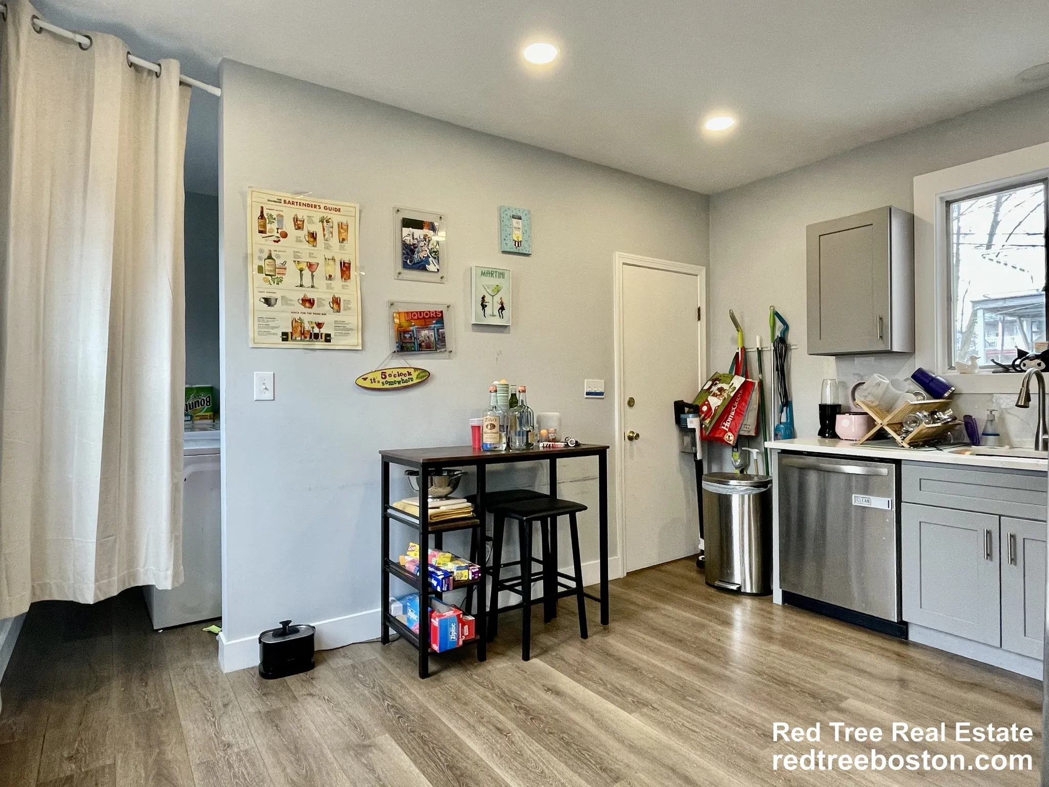 4 bed, 2 bath apartment for rent at 11 Pearl Ter Unit 1, East Somerville — photo 3 of 34